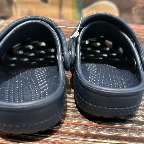 Crocs infant size 2-3 New - Picture 6 of 8